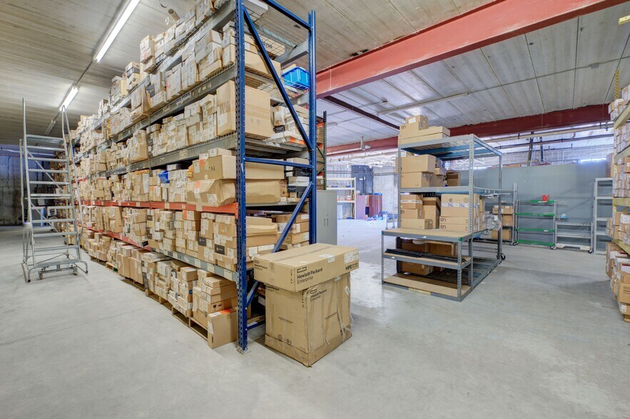 More Photos Of 555 Atwood Ave, Cranston Restaurant For Lease