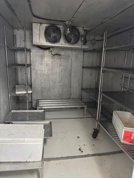 More Photos Of 14442 Solomons Island Rd, Solomons Restaurant For Lease