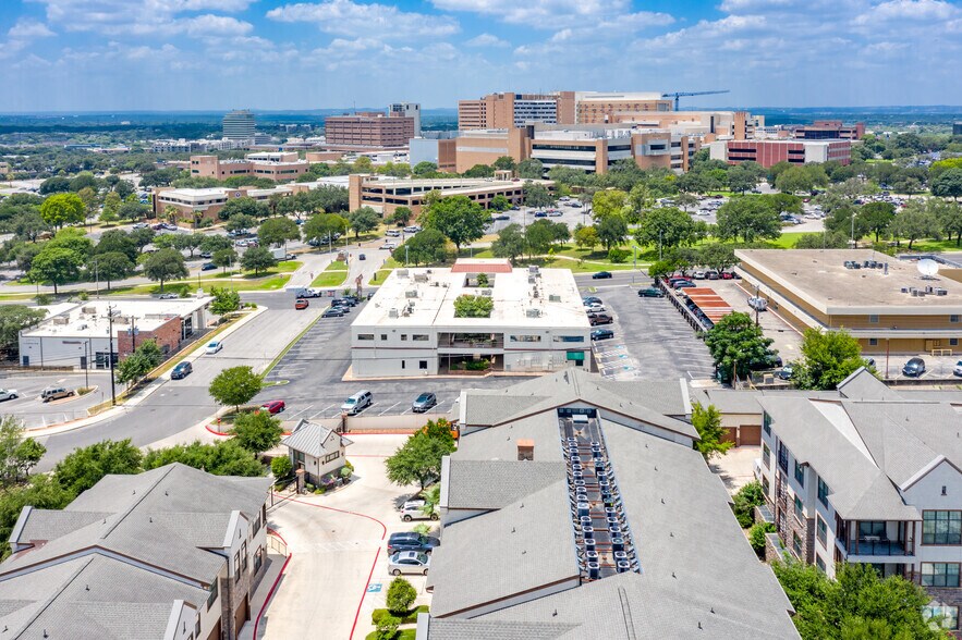 More Photos Of 7400 Louis Pasteur Dr, San Antonio Office For Sale