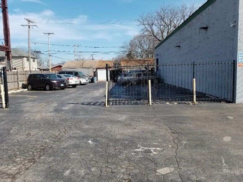 More Photos Of 10319 S Kedzie Ave, Chicago Auto Repair For Lease