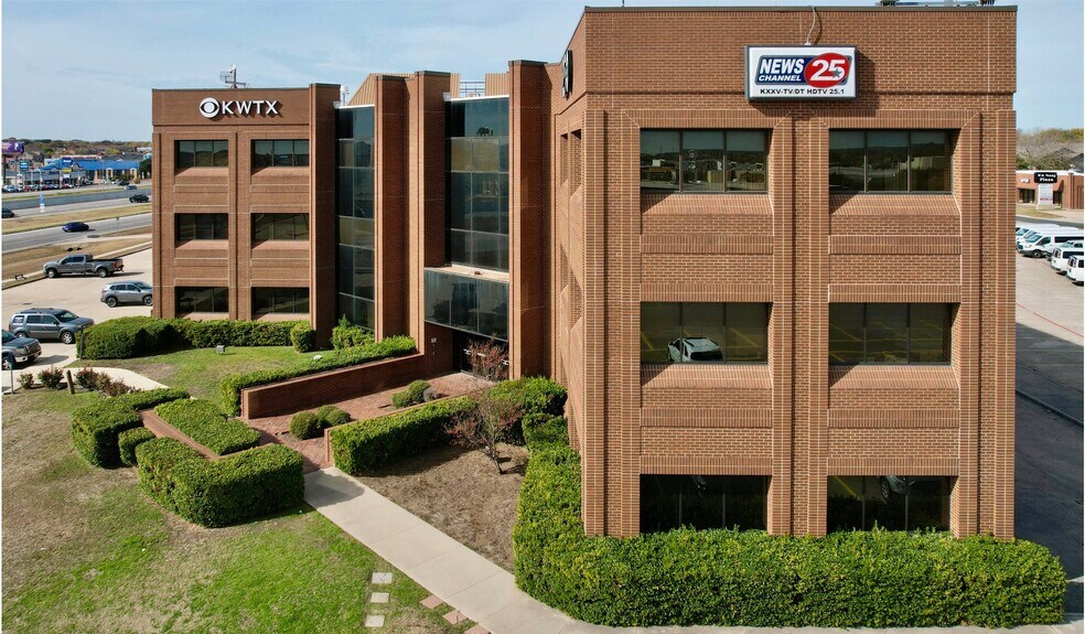 More Photos Of 1711 E Central Texas Expy, Killeen Office For Lease