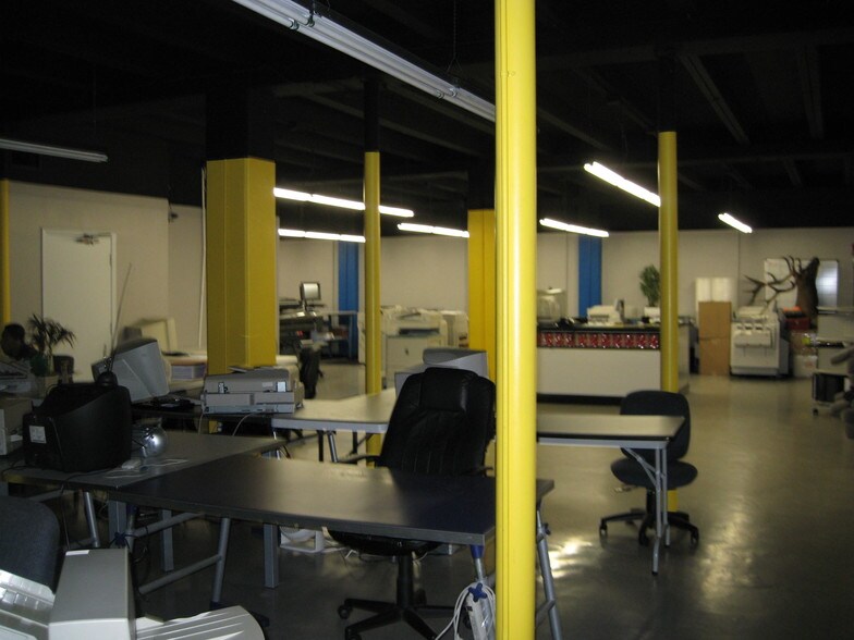 More Photos Of 5101 Navigation Blvd, Houston Office For Lease