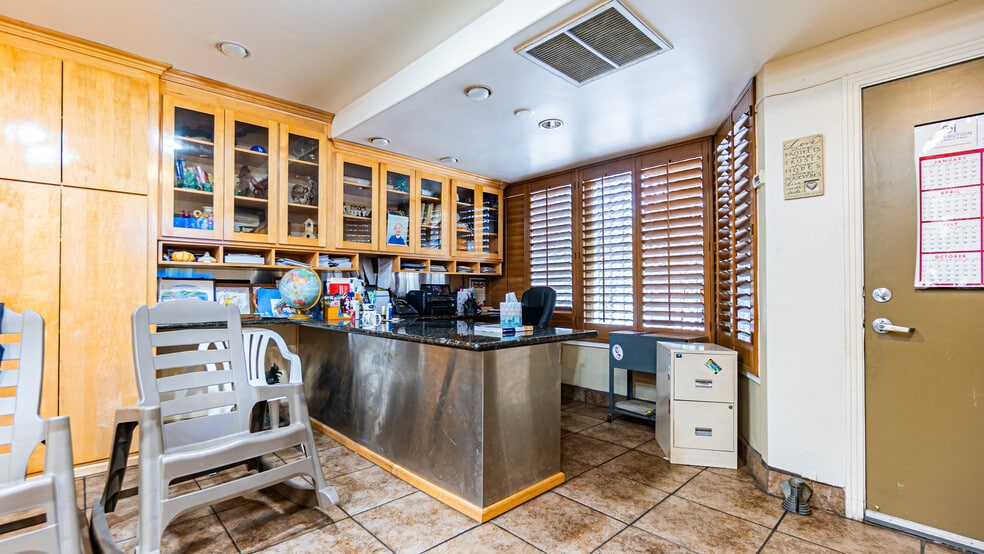 More Photos Of 4656 Floral Dr, Los Angeles Industrial For Sale