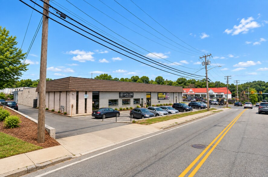 More Photos Of 11 Comstock Pky, Cranston Freestanding For Lease