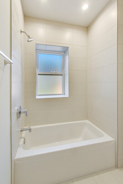 More Photos Of , Chicago Multifamily For Sale