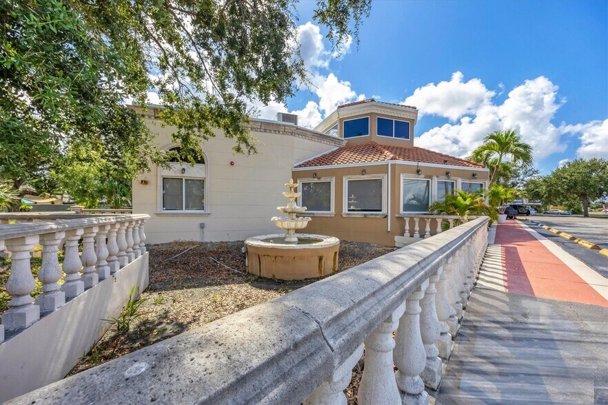 More Photos Of N TAMIAMI TRL NOKOMIS FL 34275, Nokomis General Retail For Sale