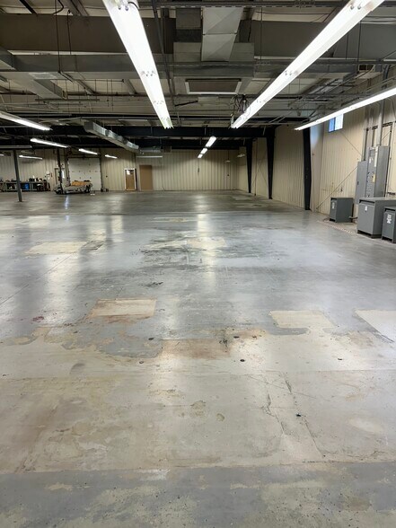 More Photos Of 1980 S West Blvd, Vineland Manufacturing For Sale