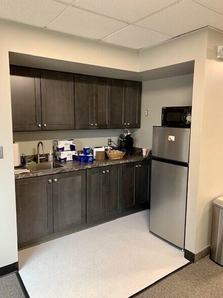 More Photos Of 495 Old Connecticut Path, Framingham Office For Sale