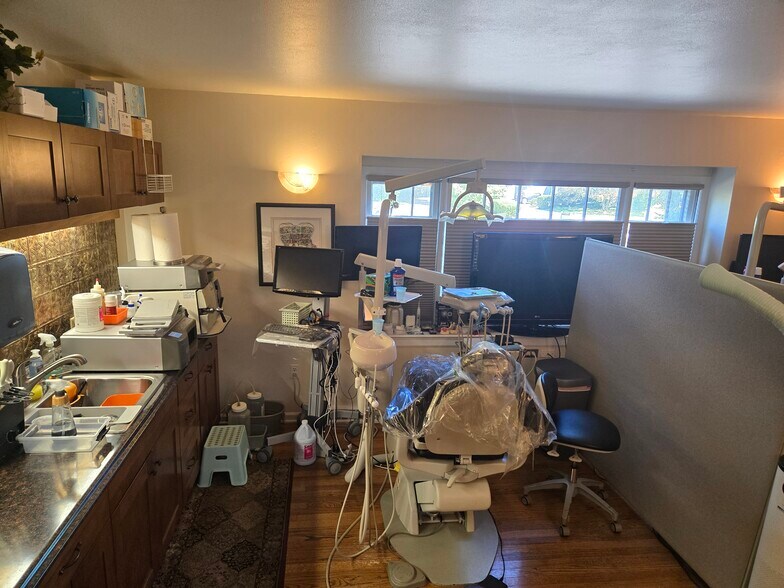 More Photos Of 200-204 N Harrison St, Princeton Medical For Sale