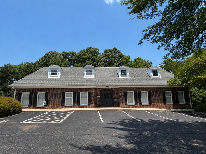 Primary Photo Of 508 Arbor Hill Rd, Kernersville Office For Lease
