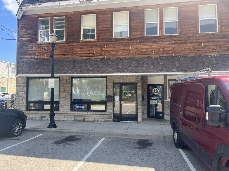 Primary Photo Of 19-25 Spring St, Cary Apartments For Lease