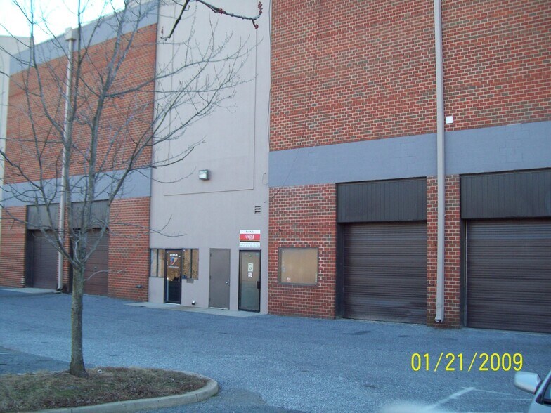 More Photos Of 8741 Ashwood Dr, Capitol Heights Warehouse For Lease