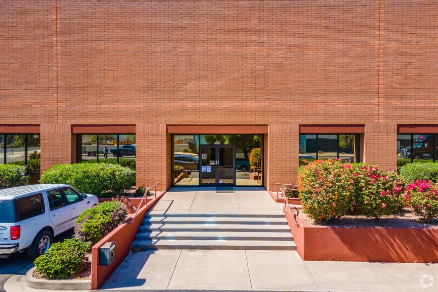 More Photos Of 616 S 55th Ave, Phoenix Manufacturing For Lease