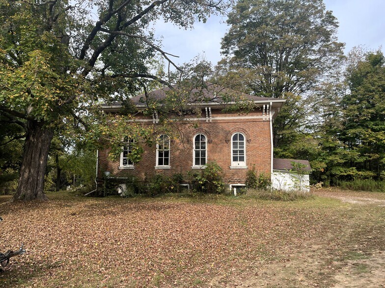 More Photos Of 17925 W Old US Highway 12, Chelsea Specialty For Sale