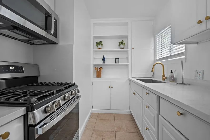 More Photos Of 1566 Reed Ave, San Diego Apartments For Sale