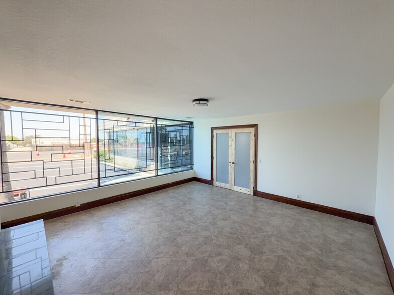 More Photos Of 10051 Mission Blvd, Jurupa Valley Contractor Storage Yard For Lease