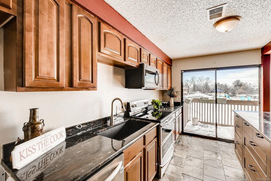 More Photos Of 2805-2901 S Locust St, Denver Apartments For Sale