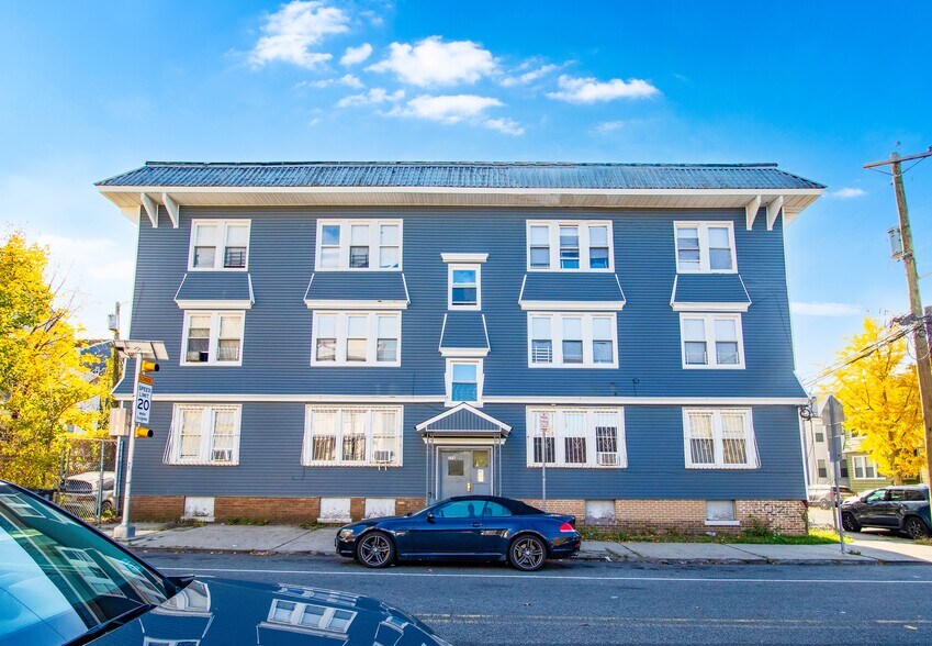 Primary Photo Of 858-860 S 18th St, Newark Apartments For Sale