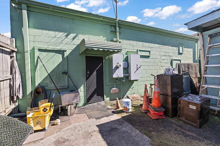 More Photos Of 7 Center st, Folly Beach General Retail For Sale