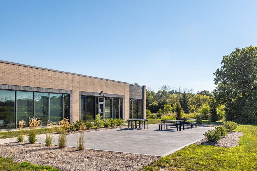 More Photos Of 12200 N Corporate Pky, Mequon Office For Lease