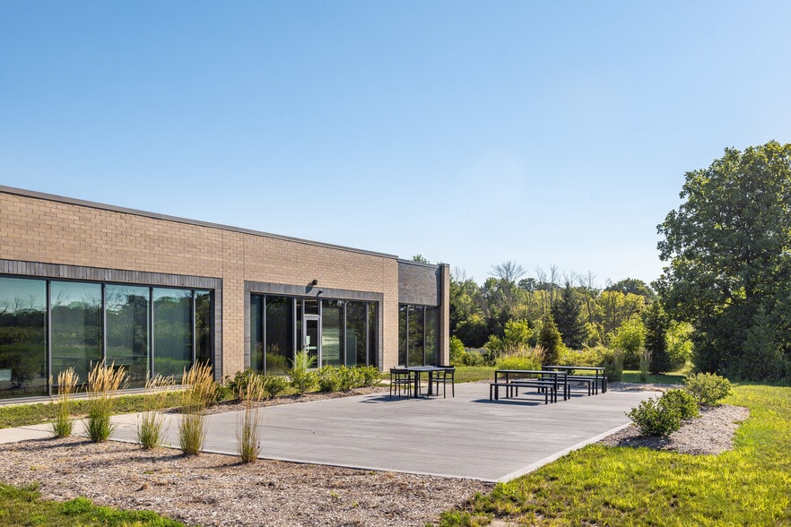 More Photos Of 12200 N Corporate Pky, Mequon Office For Lease