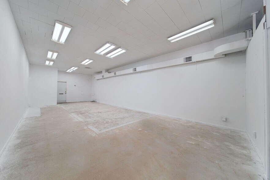 More Photos Of 1902 E Oakland Park Blvd, Fort Lauderdale Unknown For Lease