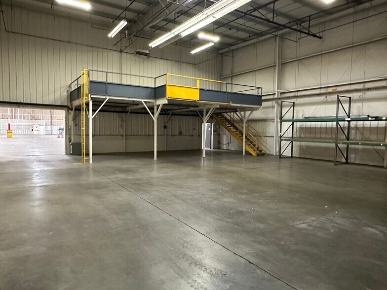 More Photos Of 370 Ryan Ave, Chico Manufacturing For Lease