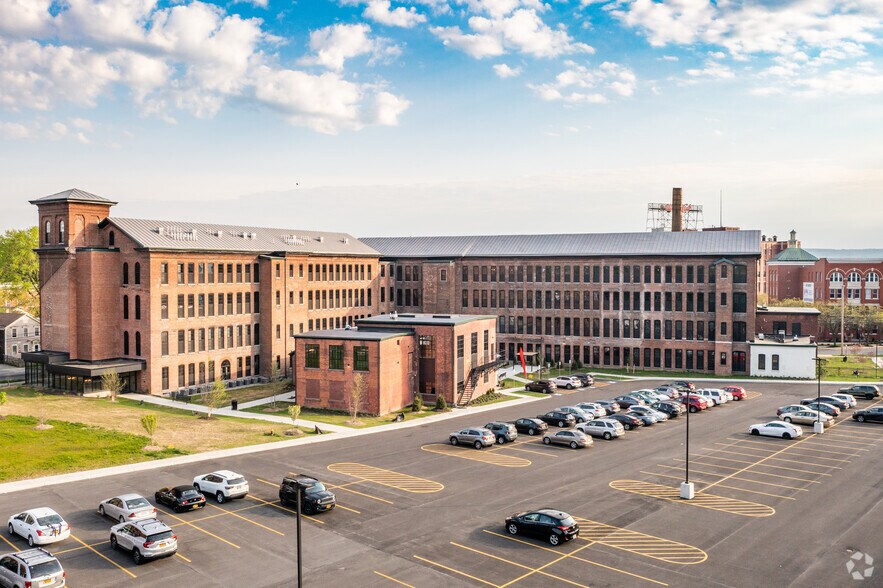 More Photos Of 811-827 Court St, Utica Apartments For Lease