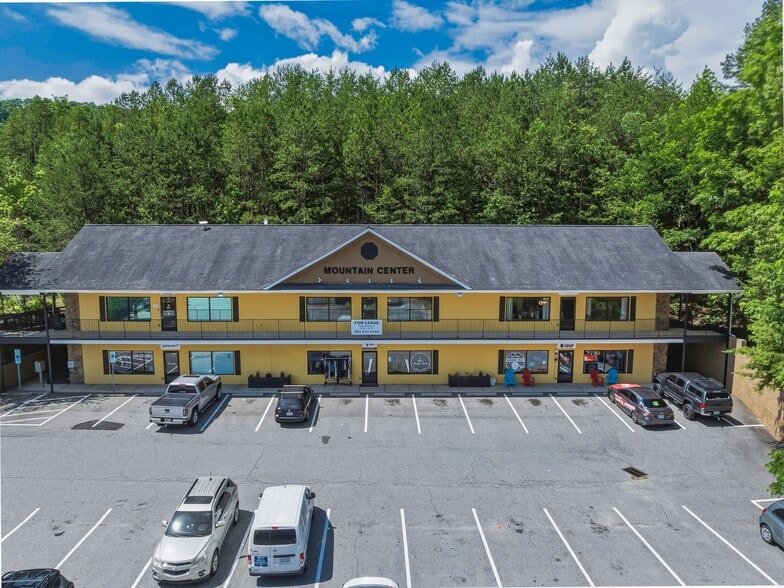 More Photos Of 9 Fallen Spruce Dr, Asheville General Retail For Sale