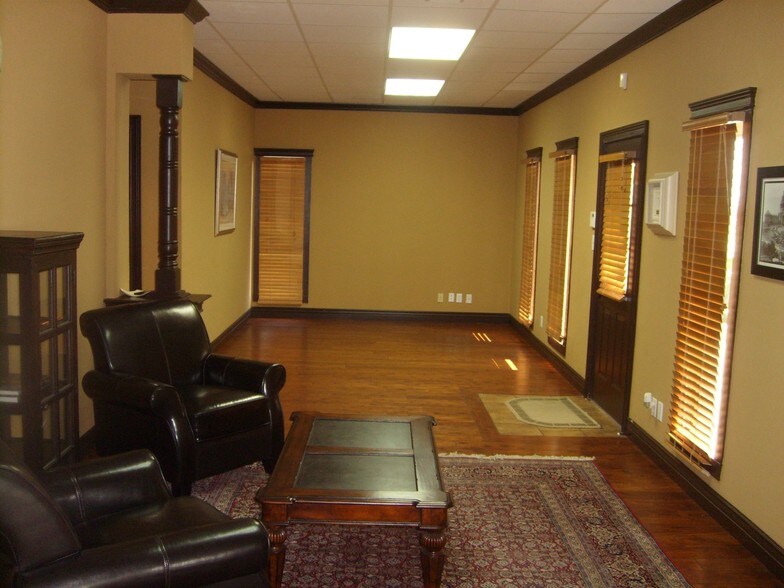 More Photos Of 31134 Interstate 10 W, Boerne Office For Sale