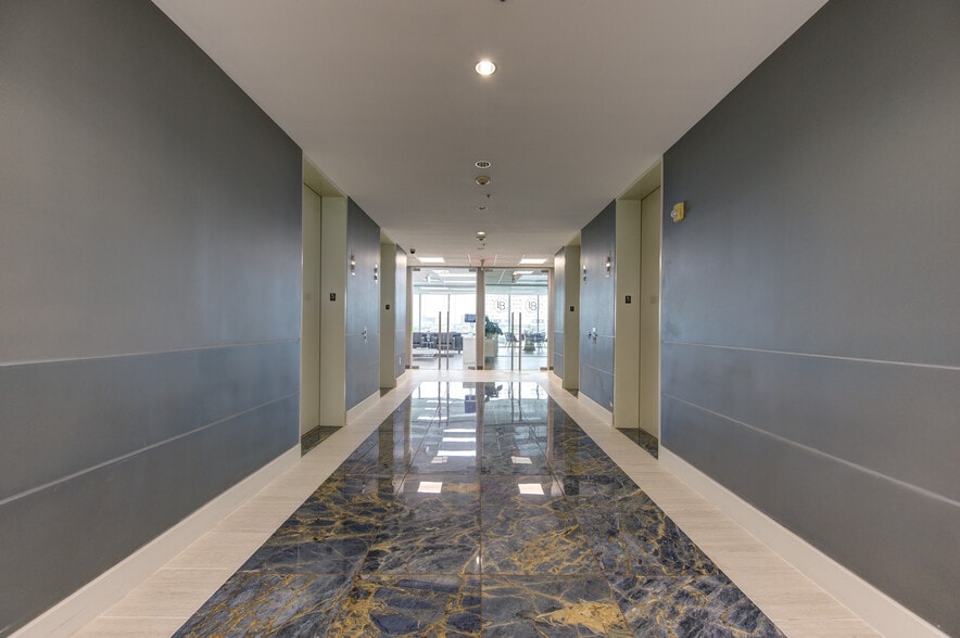 More Photos Of 9999 Bellaire Blvd, Houston Medical For Lease