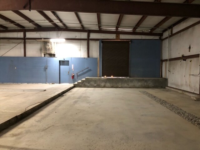 More Photos Of 512 Herriman Ct, Noblesville Warehouse For Lease