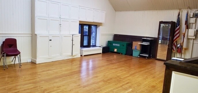 More Photos Of 555 Advent St, Westbury Specialty For Lease