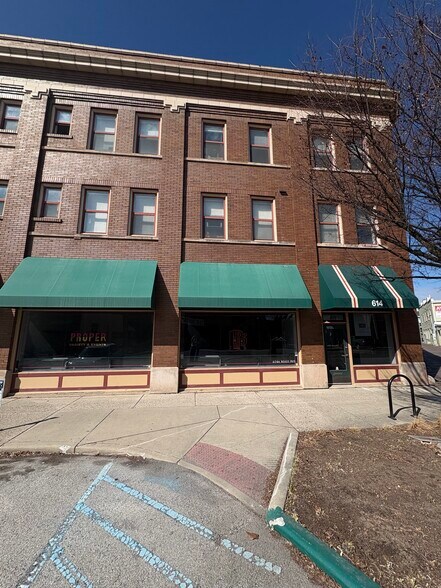 More Photos Of 615 N East St, Indianapolis General Retail For Lease