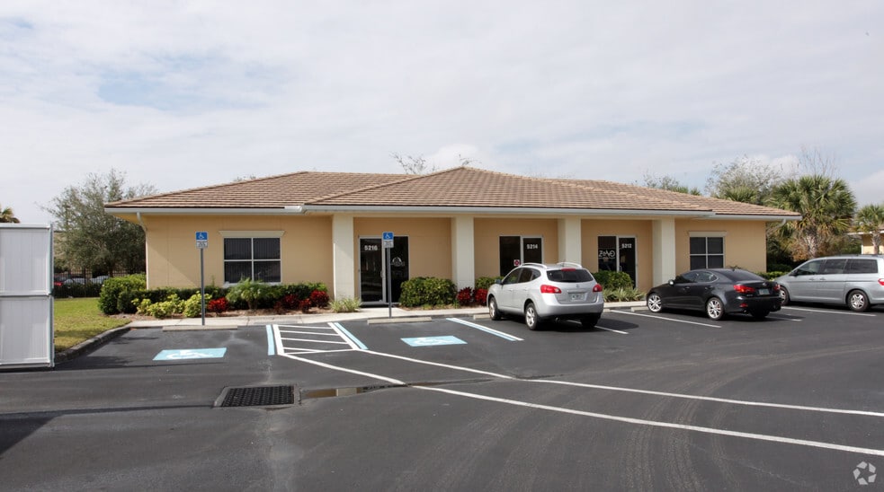 More Photos Of 5212-5216 Paylor Ln, Sarasota Office For Lease