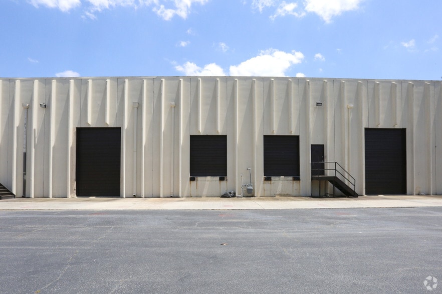 More Photos Of 5360 Snapfinger Woods Dr, Decatur Distribution For Lease