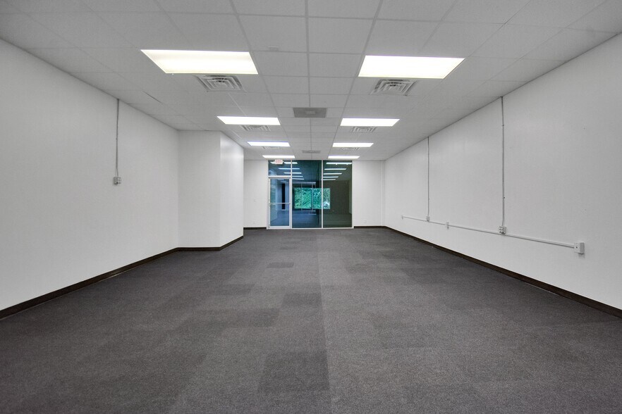 More Photos Of 3390 Kori Rd, Jacksonville Medical For Sale