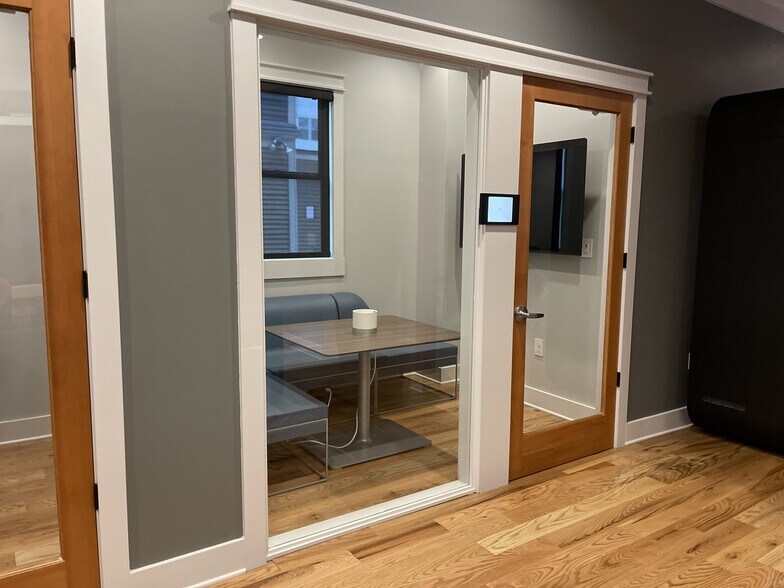 More Photos Of 152 N Tucker St, Memphis Loft Creative Space For Sale