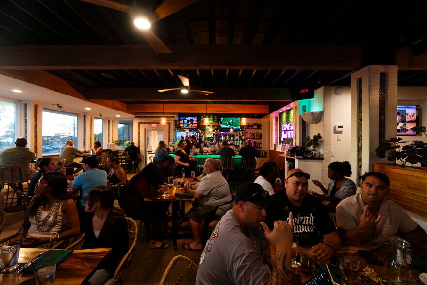 More Photos Of 87-060 Farrington Hwy, Waianae Freestanding For Sale