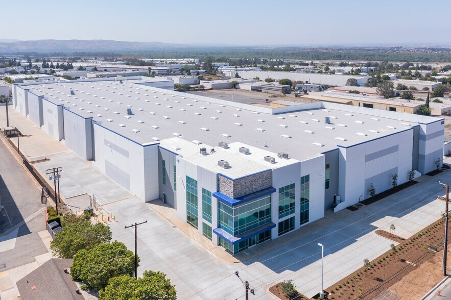 More Photos Of 212 N Smith Ave, Corona Distribution For Lease