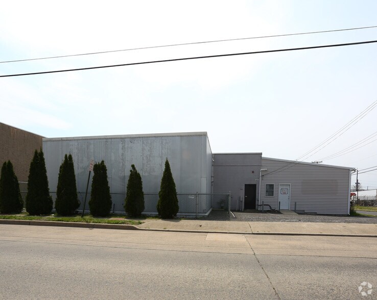 More Photos Of 900 Jersey Ave, Gloucester City Refrigeration Cold Storage For Sale