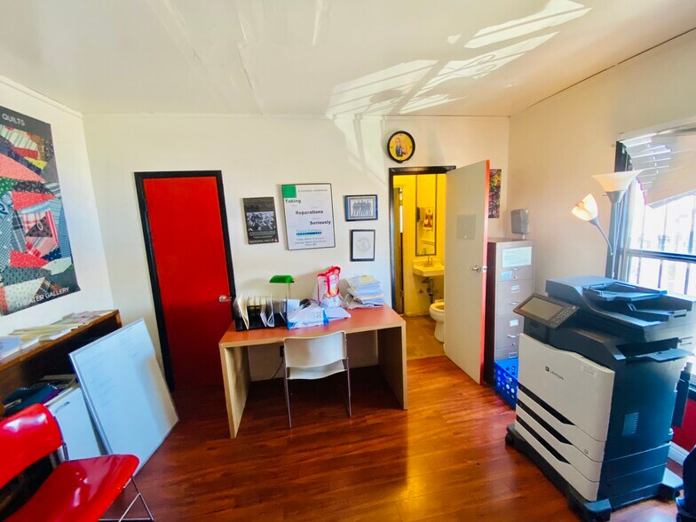 More Photos Of 660 S Bonnie Brae St, Los Angeles Office Residential For Sale