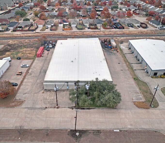 More Photos Of 703 Business Way, Wylie Warehouse For Sale