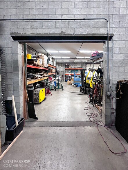 More Photos Of 1260 NE 1st St, Bend Warehouse For Lease