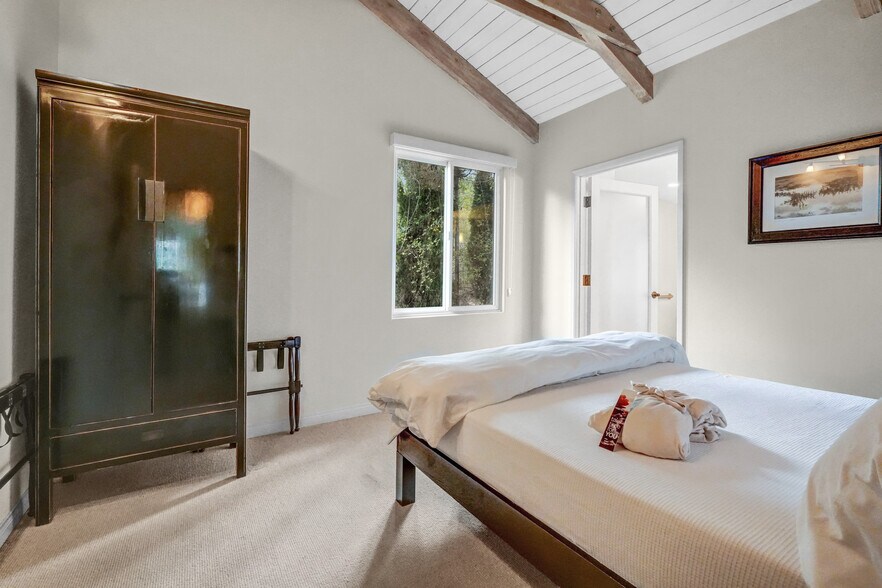 More Photos Of 21095 Raquel Rd, Laguna Beach Specialty For Sale