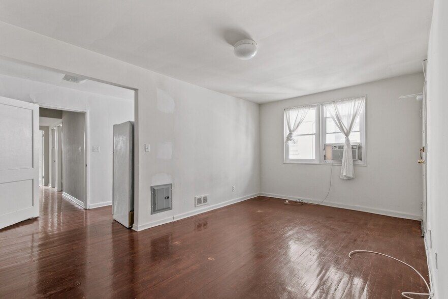 More Photos Of 1823-1825 E Capitol St SE, Washington Apartments For Sale