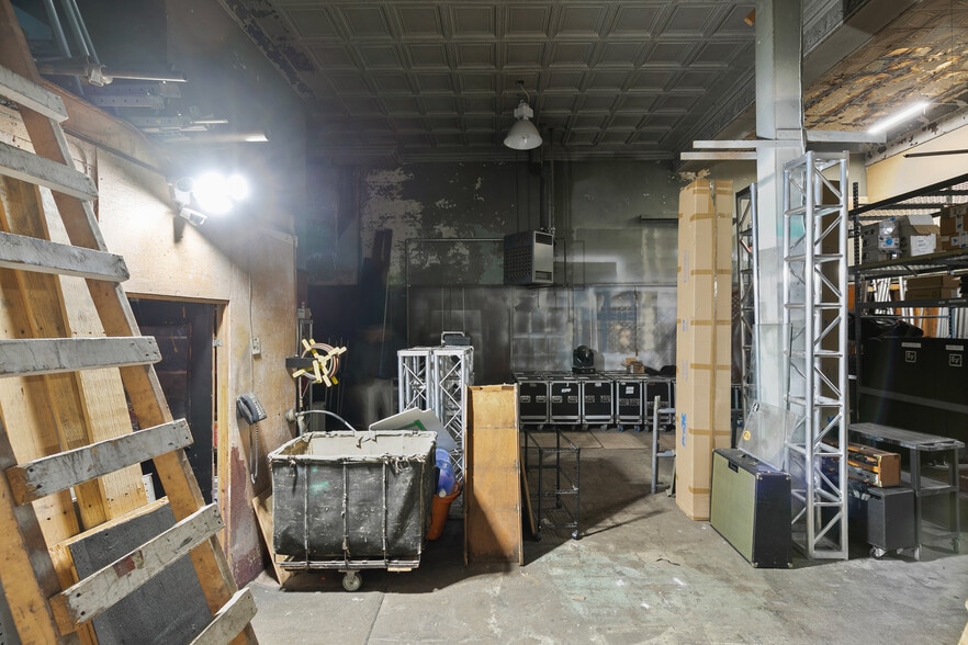 More Photos Of 310 W Broad St, Richmond Storefront For Sale