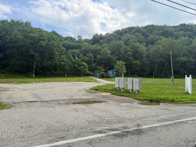More Photos Of 1 Shady Side Trailer Ct, New Brighton Manufactured Housing Mobile Home Park For Sale