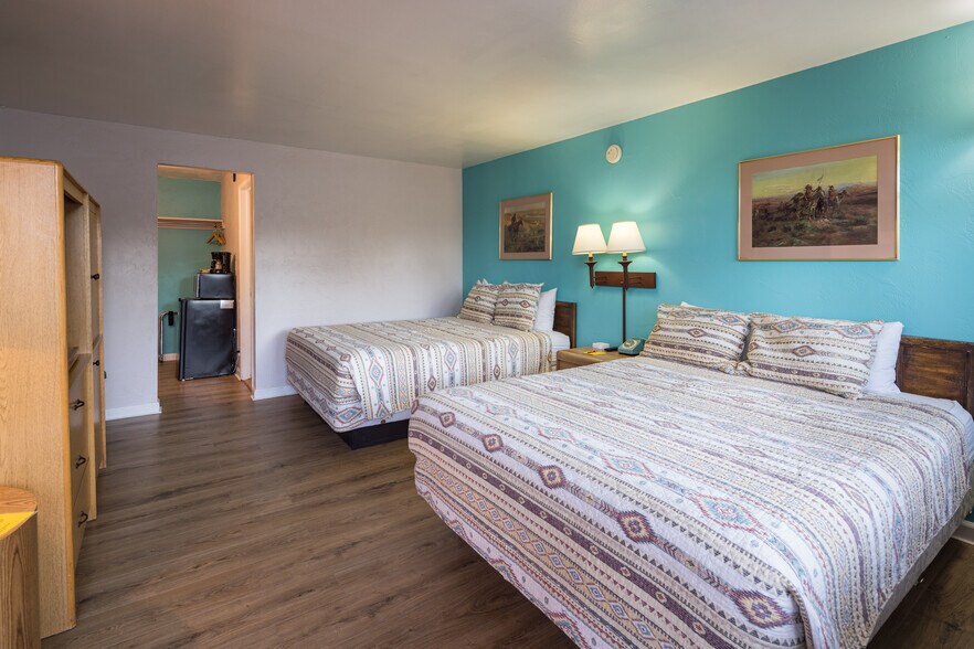 More Photos Of 166 S 400 E, Moab Hotel For Sale