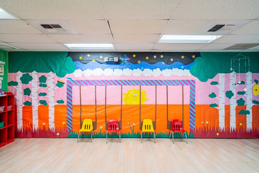 More Photos Of 2911 N San Fernando Rd, Los Angeles Schools For Lease